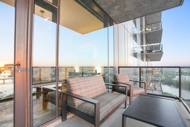 70 Rainey ST 1908, Austin, TX 78701