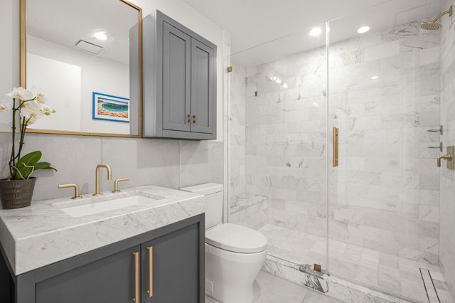 70 Rainey ST 1908, Austin, TX 78701