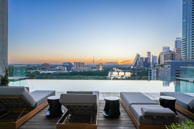 70 Rainey ST 1908, Austin, TX 78701