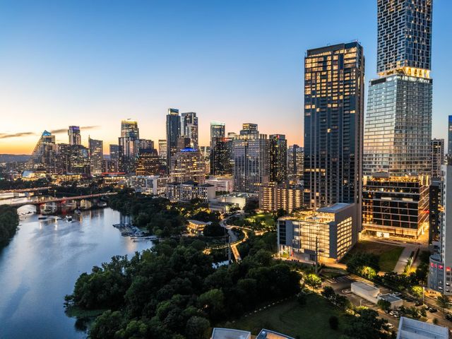 70 Rainey ST 1908, Austin, TX 78701