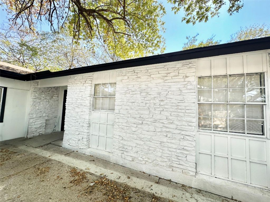 3300 Rockhurst LN, Austin, TX 78723