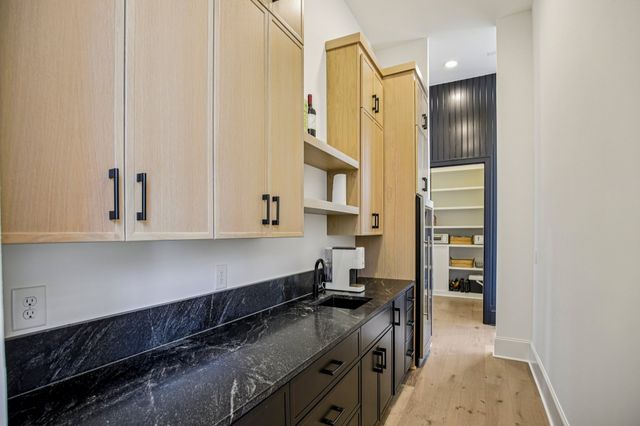 3916B Caylor Dr, Nashville, TN 37215