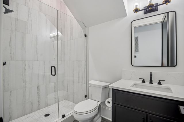 3916B Caylor Dr, Nashville, TN 37215