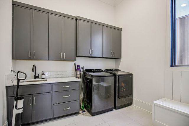 3916B Caylor Dr, Nashville, TN 37215