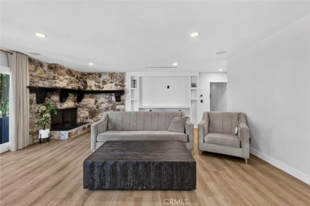 19457 Merridy Street, Northridge, CA 91324