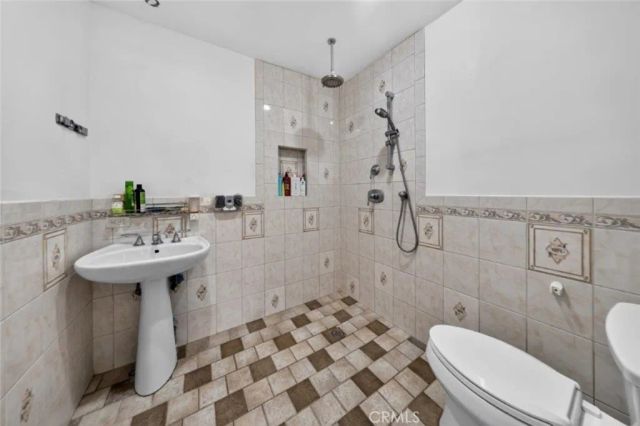 19457 Merridy Street, Northridge, CA 91324