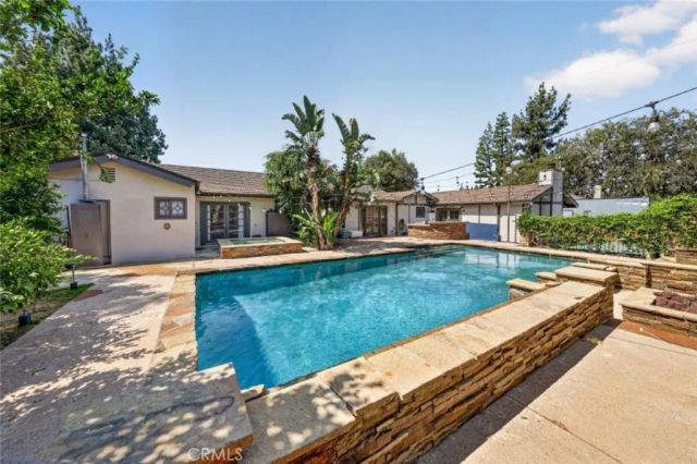 19457 Merridy Street, Northridge, CA 91324