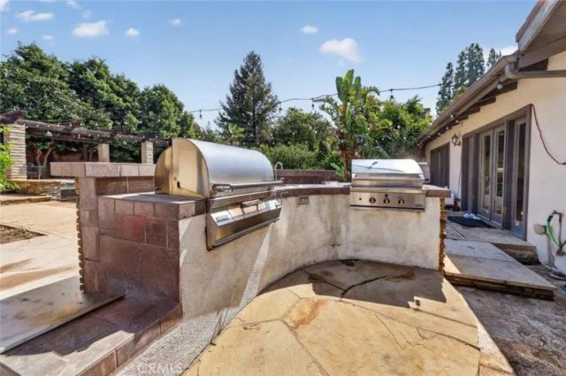 19457 Merridy Street, Northridge, CA 91324