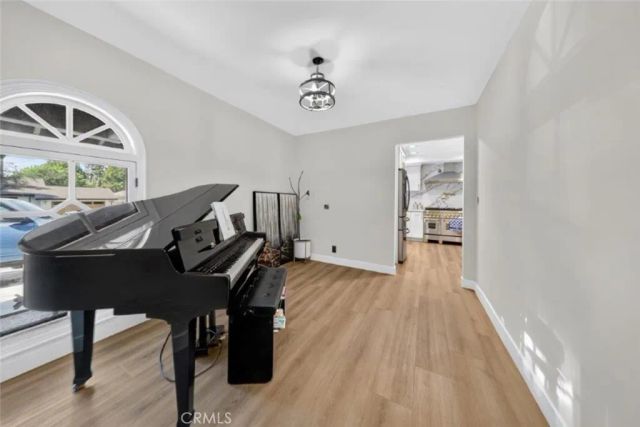 19457 Merridy Street, Northridge, CA 91324