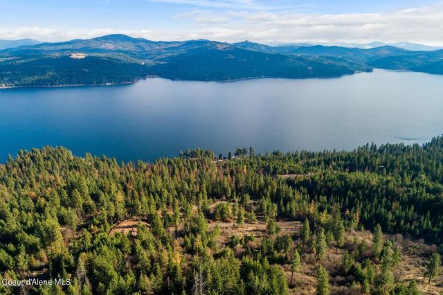 14777 S Loffs Bay Rd, Coeur D'alene, ID 83814