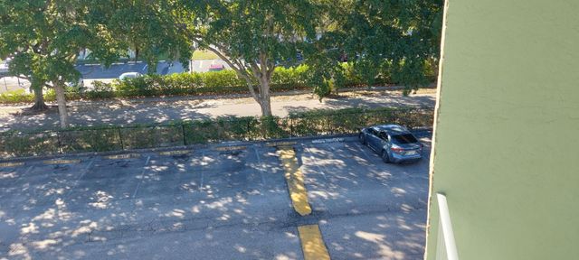 3100 Springdale Boulevard 317, Palm Springs, FL 33461