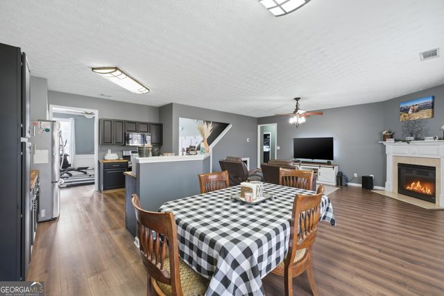 952 Island Cove Court, Buford, GA 30518