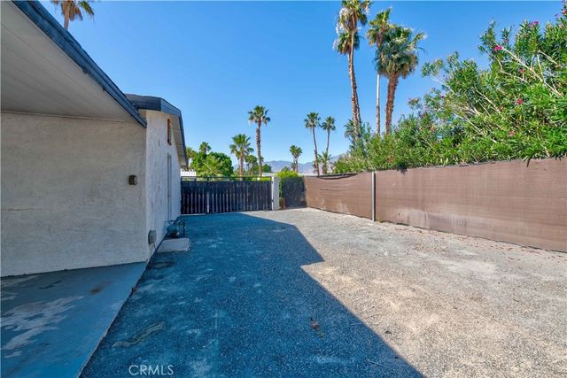 2760 E San Angelo, Palm Springs, CA 92262