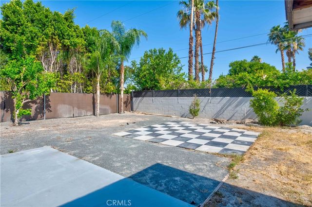2760 E San Angelo, Palm Springs, CA 92262