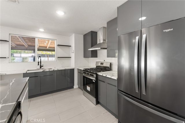 2760 E San Angelo, Palm Springs, CA 92262