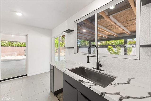 2760 E San Angelo, Palm Springs, CA 92262