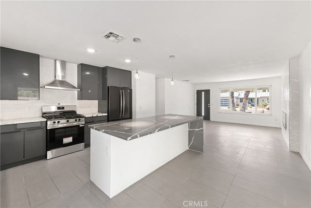 2760 E San Angelo, Palm Springs, CA 92262
