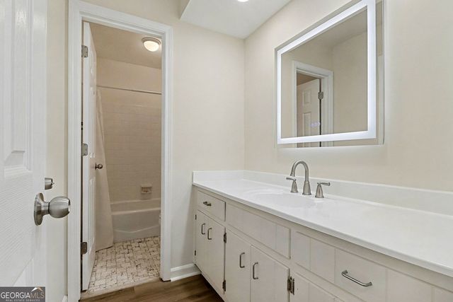 1110 Lake Drive, Roswell, GA 30075