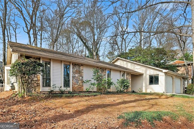 1110 Lake Drive, Roswell, GA 30075