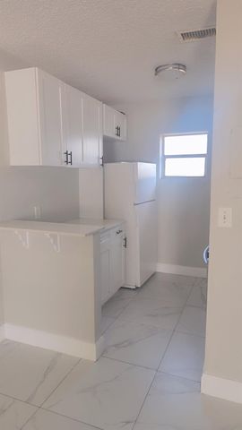 616 NW 5th Avenue 2, Pompano Beach, FL 33060