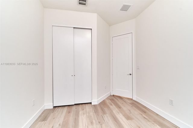 10447 NW 66th St, Doral, FL 33178