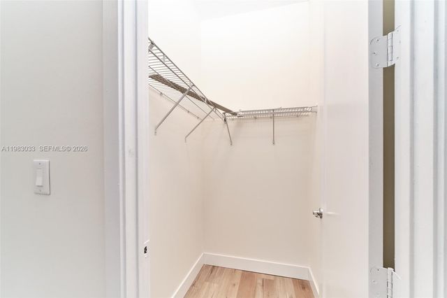 10447 NW 66th St, Doral, FL 33178