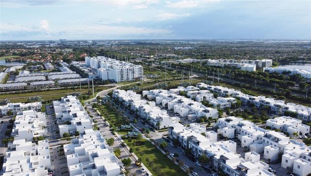 10447 NW 66th St, Doral, FL 33178