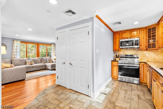 21 Turkey Hill Rd, Montville Twp., NJ 07005