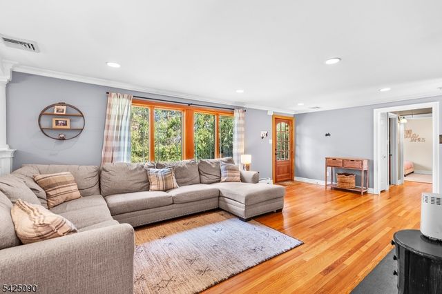 21 Turkey Hill Rd, Montville Twp., NJ 07005