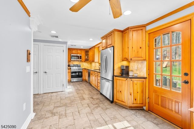 21 Turkey Hill Rd, Montville Twp., NJ 07005