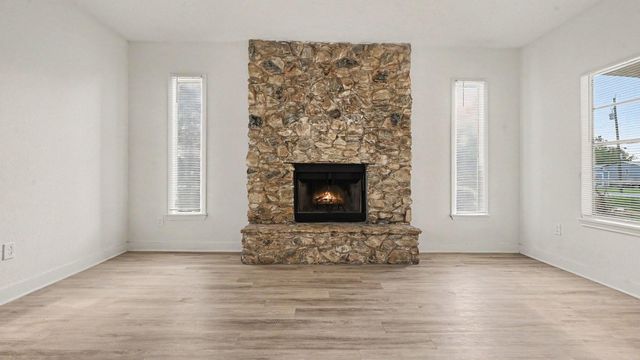 654 Ridge Drive, Crosby, TX 77532