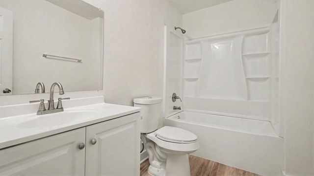 654 Ridge Drive, Crosby, TX 77532