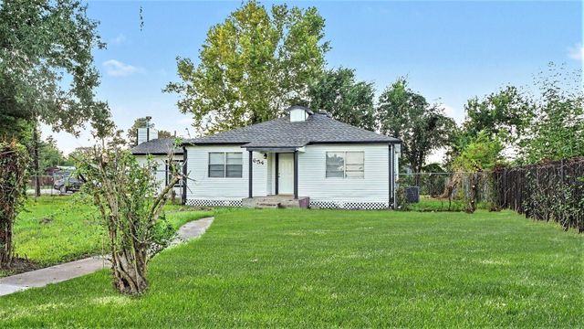 654 Ridge Drive, Crosby, TX 77532