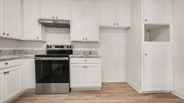 654 Ridge Drive, Crosby, TX 77532