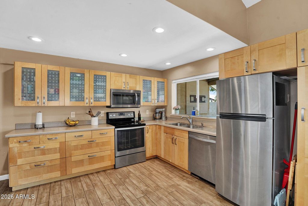 12447 N 50TH Lane, Glendale, AZ 85304 — photo 2