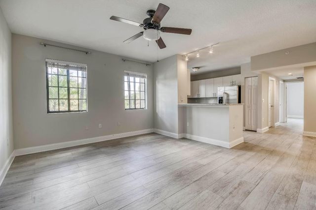 4905 Midtown Lane 2209, Palm Beach Gardens, FL 33418