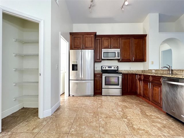 2859 BLOOMING ALAMANDA LOOP, Kissimmee, FL 34747