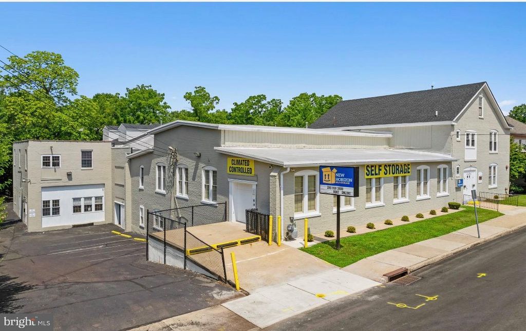 113 E CHESTNUT ST, Souderton, PA 18964