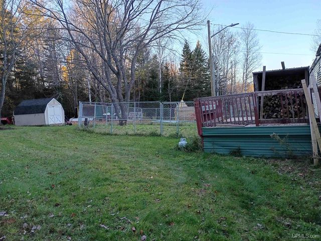 120 Town Line Road, Skandia, MI 49885