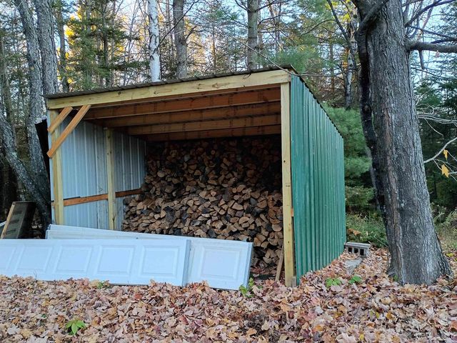 120 Town Line Road, Skandia, MI 49885