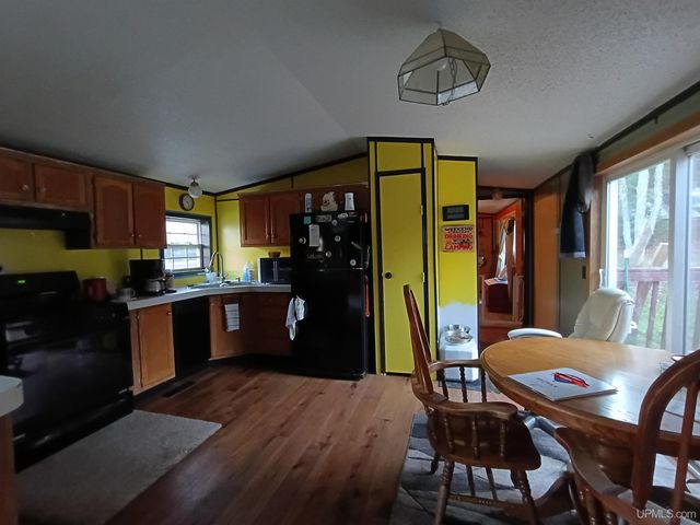 120 Town Line Road, Skandia, MI 49885