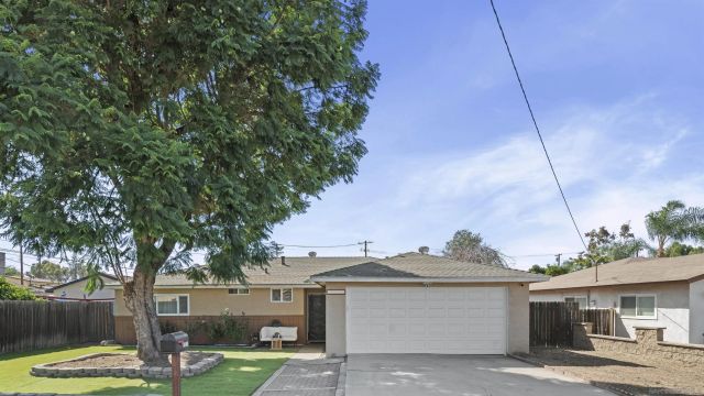 10018 Tamil Rd, Lakeside, CA 92040