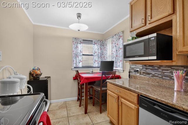 11319 Woodbine, Redford, MI 48239