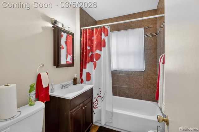 11319 Woodbine, Redford, MI 48239