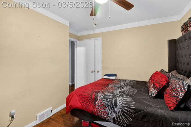 11319 Woodbine, Redford, MI 48239