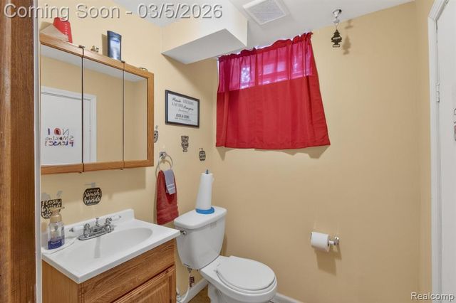 11319 Woodbine, Redford, MI 48239