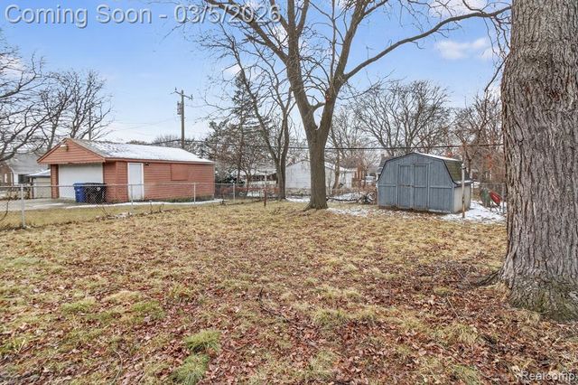 11319 Woodbine, Redford, MI 48239