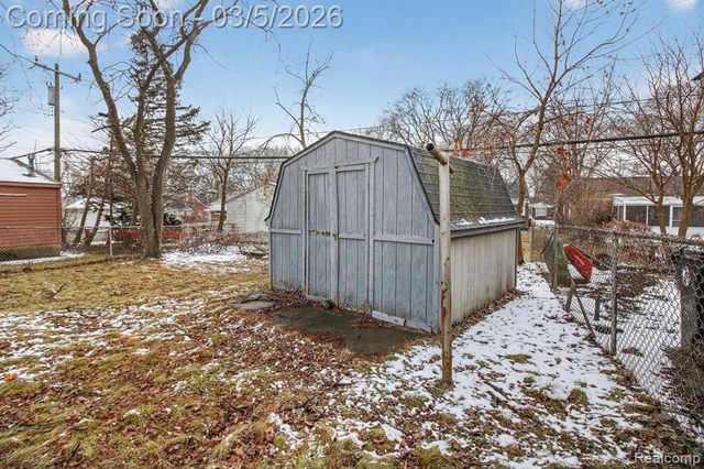 11319 Woodbine, Redford, MI 48239