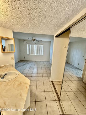 915 Sonesta Avenue NE 102, Palm Bay, FL 32905