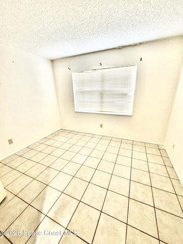 915 Sonesta Avenue NE 102, Palm Bay, FL 32905